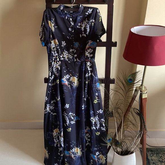 Lovely blue floral Migeer full length dress. Size M - Picture 14 of 16